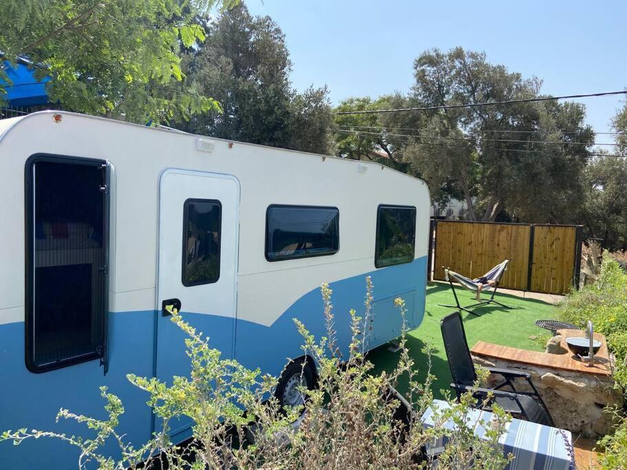 Cozy Seaview Glamping Caravan HaBonim 外观 照片